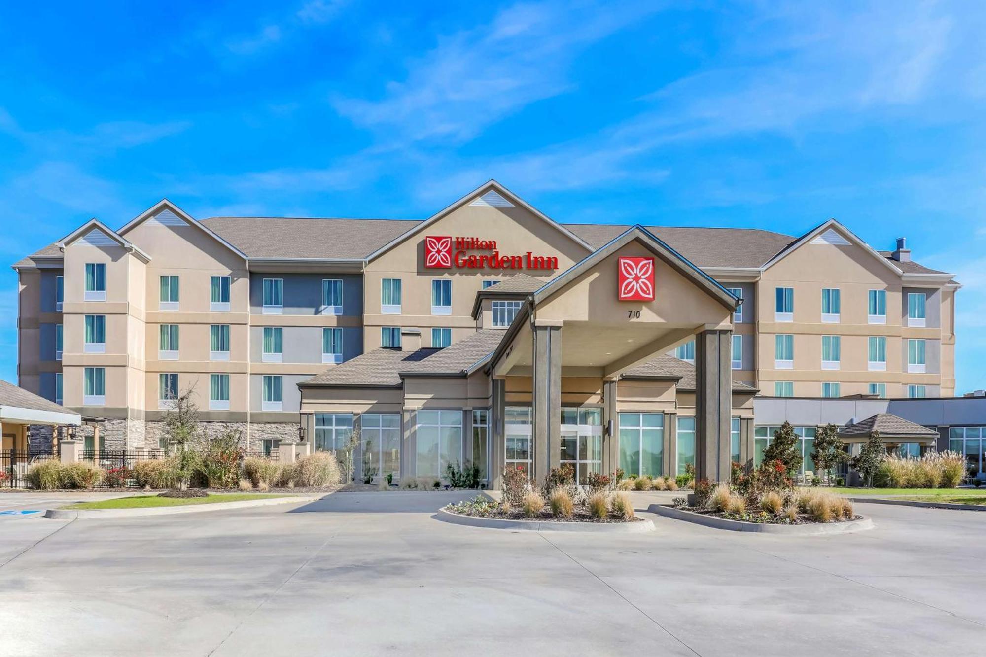Hilton Garden Inn Ardmore Exterior photo